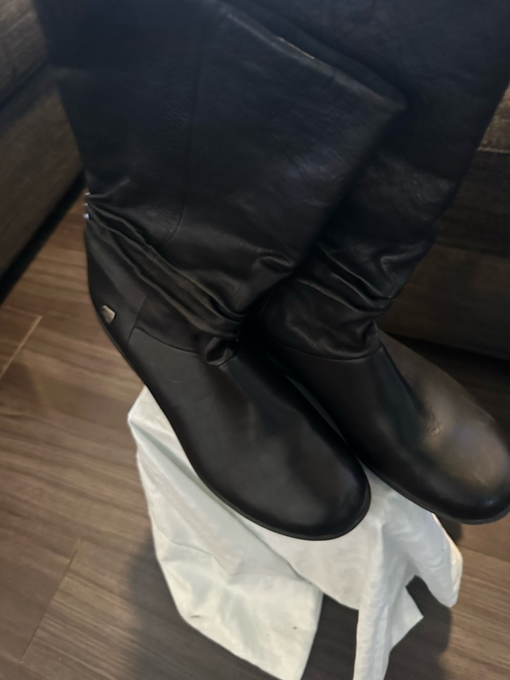 Keen size 11 woman’s Black boots leather